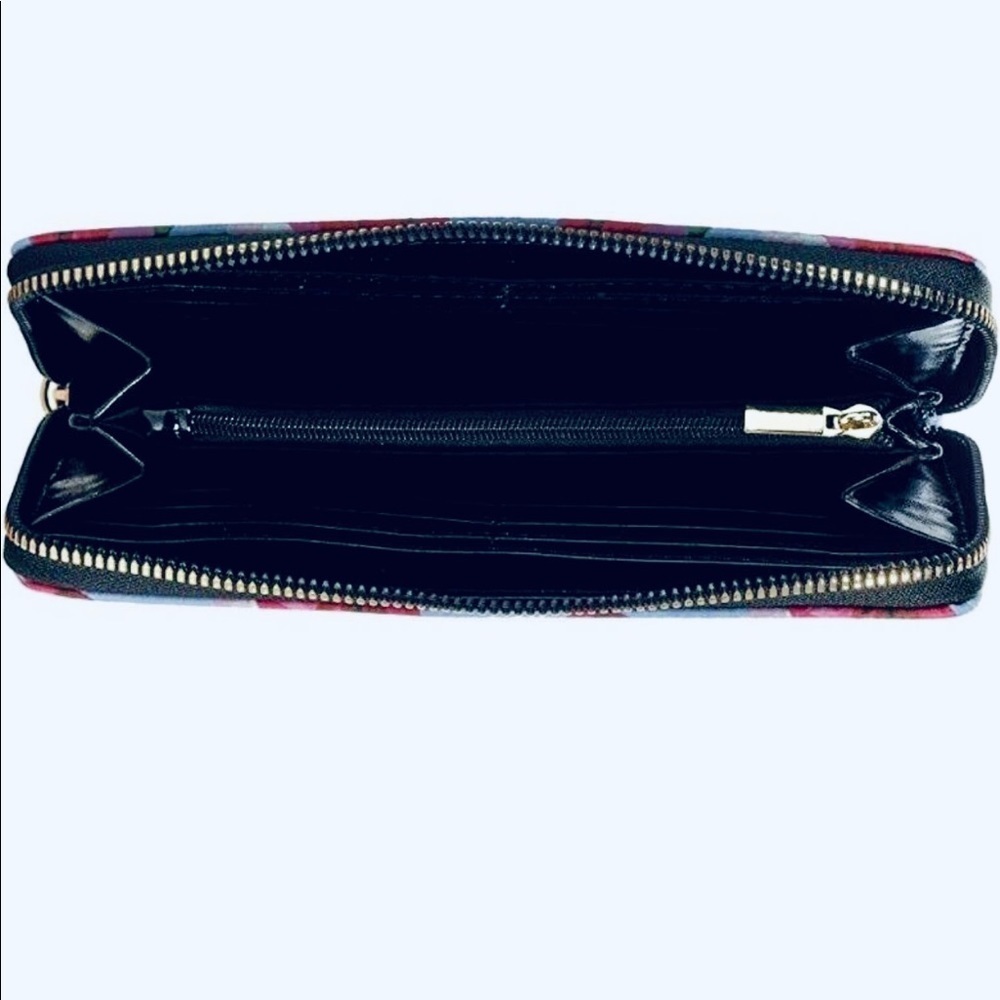 Betsey Johnson zip around wallet!! - Picture 2 of 2